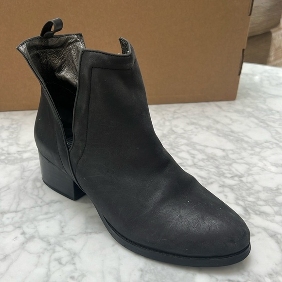 Jeffrey Campbell Vintage. Oriley. Black Leather Bootie. 7M - Picture 1 of 8